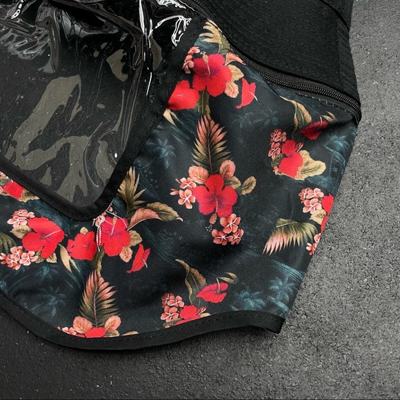 Hawaiian Bucket Hat with removable face shield - Picture 4 of 5